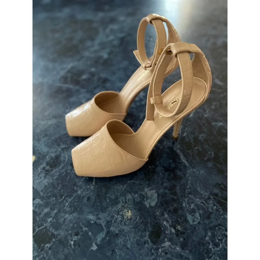 Burberry Triple Stud Embossed Leather Pe - Picture 2 of 8